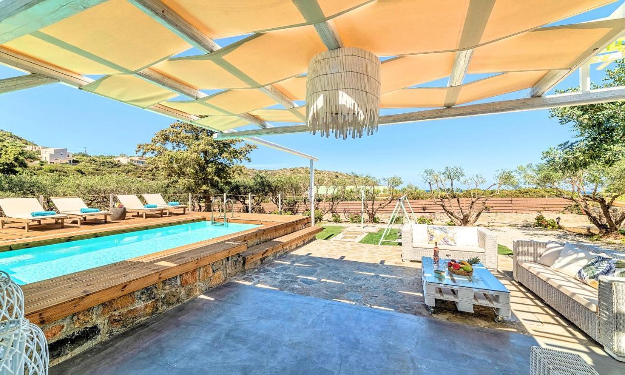 Cretan Lodge Heated Pool อายิโอสนิโกลาโอส ภายนอก รูปภาพ